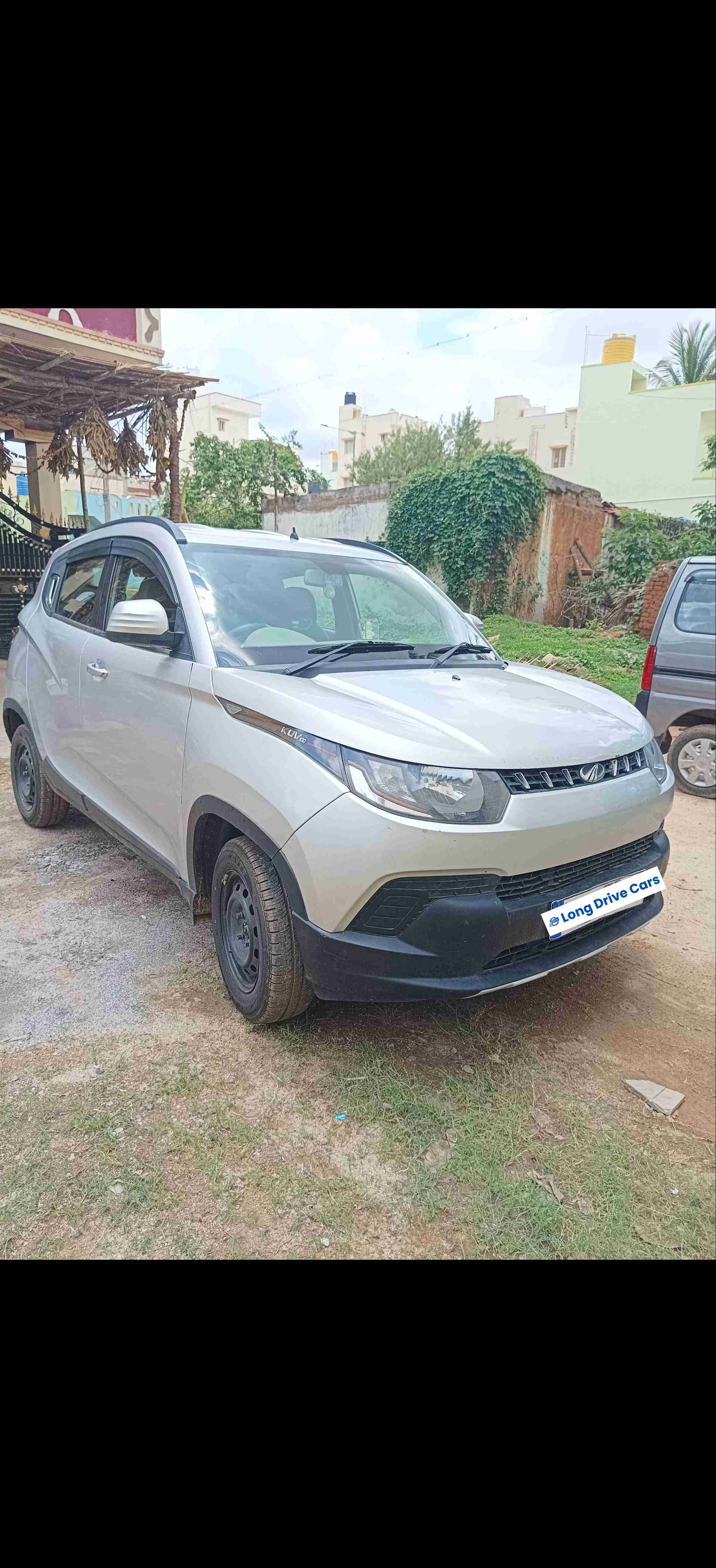 cars for rent mahindra kuv 100