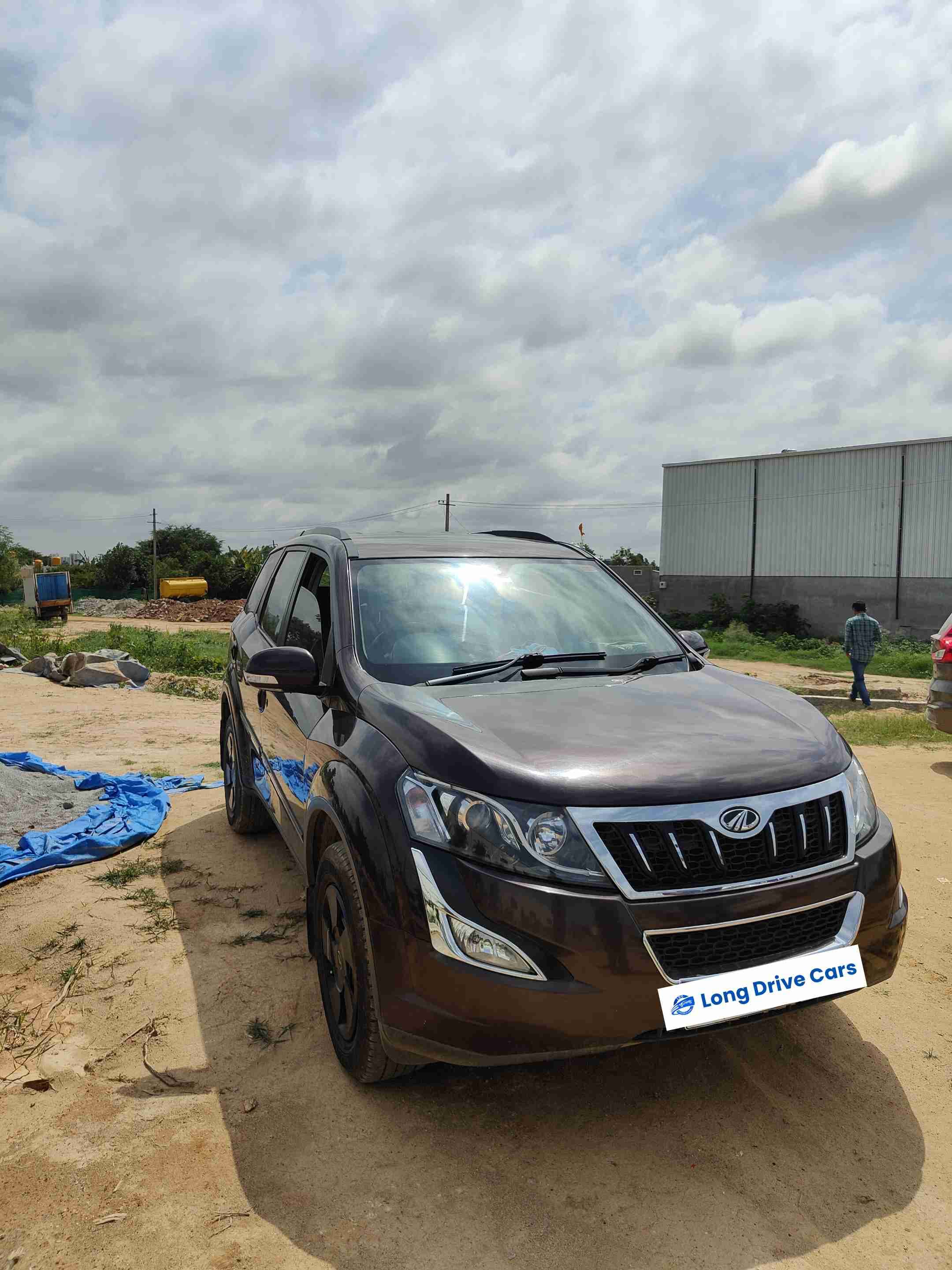 cars for rent mahindra xuv 500